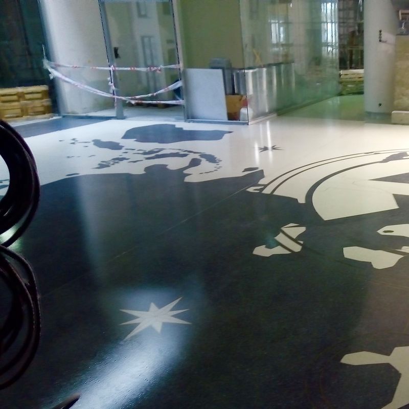 Pavimento com aplicação de revestimento em Microterrazo