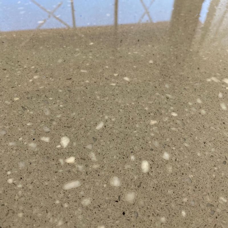 Pavimento com aplicação de revestimento em Terrazo